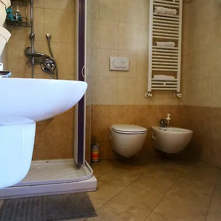 Elaro' Appartement *